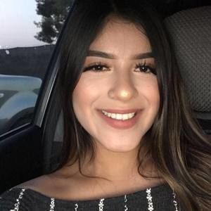 Meet your Posher, Alejandra